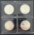 Moedas Brasileiras, Comemorativa ao Sesquicentenário da Independência do Brasil, Valor 20 Cruzeiros, Ano 1972, Prata, Peso de Cada 18 g, Estojo de Acrílico Original da Casa da Moeda do Brasil, Flor de Cunhos.