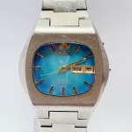 ORIENT - Relógio automático, não funciona. Pulseira: 22mm. Caixa: 3,6cm x 3,9cm, vertical x horizontal, sem contar a coroa. ***ATENÇÃO! ESTE RELÓGIO NÃO POSSUI GARANTIA DE FUNCIONAMENTO. Produto sendo vendido conforme ESTADO, testado, ou não, diz respeito apenas ao momento da catalogação. Recomenda-se revisão.*** Se necessário, solicitar mais fotos, vídeos ou perguntas para análise via e-mail reidaantiguidade@gmail.com, Obrigado pela visita!