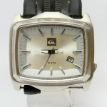 TECHNOS - Relógio quartz, não testado, sem vidro. Pulseira: 21mm. Caixa: 4cm x 4cm, vertical x horizontal, sem contar a coroa. ***ATENÇÃO! ESTE RELÓGIO NÃO POSSUI GARANTIA DE FUNCIONAMENTO. Produto sendo vendido conforme ESTADO, testado, ou não, diz respeito apenas ao momento da catalogação. Recomenda-se revisão.*** Se necessário, solicitar mais fotos, vídeos ou perguntas para análise via e-mail reidaantiguidade@gmail.com, Obrigado pela visita!