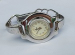 Vintage Fashion Luxo Coleção, Decoração, Relógio Lucerne Swiss de Luxe à corda, 1960/ 70`s, Funcionando, medindo 35mm de diâmetro, vidro cristal, Fundo em Aço de pressão. Pulseira Bracelete com 3 medidas diferentes. Leves marcas pelo tempo. Aceita polimento