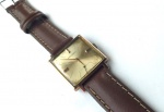Vintage Coleção, Decoração, Relógio Social Movado Swiss à corda, 1960`s, Funcionando. em Plaque de Ouro medindo 26mm, Segundeiro Auxiliar. Fundo em Aço de Pressão. Máquina à corda original funcionando, sem revisão recente. Pulseira Nova em Couro.