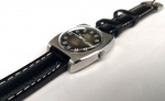 Vintage Coleção, Decoração, Bonito Relógio Grand Prix Swiss, Verde Degradee, Automático 1970/ 80`s, Funcionando, medindo 36mm. Segundeiro Central, Calendário Duplo, Máquina Original Swiss funcionando perfeito, sem revisão recente. Fundo em aço de Rosca. Pulseira Nova em Couro