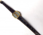 Vintage Fashion, Coleção, Decoração, Restauração, Relógio Luxo Francês da Michel Herbelin Paris Quartz, em Aço e Plaque de Ouro, medindo 22mm, Vidro Cristal, Calendário Posição 6hs. France. Fundo em Aço de Pressão. Precisa Revisar. Pulseira em Couro original.