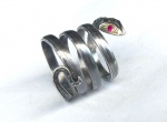 Vintage Luxo Jóias, Coleção, Decoração, ou Uso, Lindo Anel Serpente em Prata de Lei, Aro 20 ajustável, corpo em 4 voltas, Olhos em Cristais Vermelhos com máscara em aplique de ouro, Cabeça com Marcassitas. Peso total 11,16gr