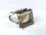 Vintage Luxo Jóias, Coleção, Decoração, ou Uso, Lote contendo Anelão HighLight Quartzo Lapidado, em Prata de Lei, Duplos Aros 19. Peso total 7,70gr