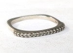 Vintage Luxo Jóias, Coleção, Decoração, ou Uso, Lote contendo Anel Quadrado em Prata de Lei BLZ, com Cristais. Aro 19. Peso total 2,40gr
