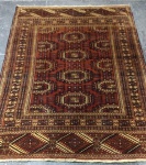 Raro tapete Bukara Persa Antigo de 80 anos. Em perfeito estado, medindo;130x180cm.