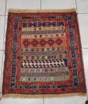 Tapete Kilim persa, medindo; 86 x 78cm.