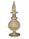 Antigo flacon em cristal veneziano translúcido, com detalhes em dourado em relevo e filetes em lilás; 13 x 5,5 cm, apresenta pequenos bicados na tampa.