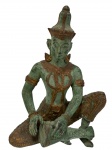 Escultura em bronze com patinado. Medidas: 10,5 x 7,5 x 13,5 cm.