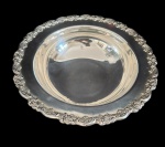 Imponente fruteira em metal espessurado a prata. medidas: 31 x 10 cm.