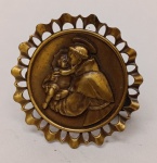 Medalhão de Mesa Antigo Santo Antônio  Bronze Maciço Trabalhado  Arte Sacra Possui cavalete traseiro articulado com design de corda retorcida, permitindo que a peça fique exposta com inclinação sobre mesas, oratórios ou escrivaninhas.