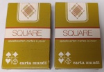 Baralho Duplo Carta Mundi Square  Made in Belgium  Vintage Colecionávelbaralho duplo da renomada marca belga Carta Mundi, modelo Square. A Carta Mundi é uma das fabricantes de baralhos mais respeitadas do mundo, e este conjunto específico parece datar das décadas de 1970 ou 1980, apresentando um design gráfico tipicamente vintage e elegante.