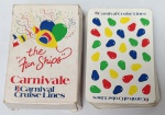 memorabilia turística: um baralho original da Carnival Cruise Lines, especificamente do navio TSS Carnivale.O Carnivale operou sob esse nome para a Carnival entre 1975 e 1993, o que data este baralho como uma peça genuína da era de expansão dos cruzeiros marítimos modernos. É um brinde de bordo clássico, muito procurado por colecionadores de história naval e entusiastas de viagens.