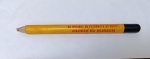 Lápis Vintage Patronato do Buriti  Item Filantrópico Histórico  Anos 50/60"Os meninos do Patronato do Buriti agradecem sua colaboração" (em letras vermelhas sobre fundo amarelo).Fabricante: Provavelmente Fritz Johansen