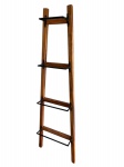 Escada em madeira peroba com quatro suportes para toalhas em ferro na cor preta, peça impecável, mede 1,80x60 cm largura parte maior