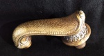 Antiga e bonita torneira toda em bronze trabalhado, rico em detalhes de alto relevo, medida: largura:15 cm