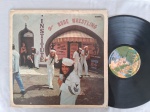 LP ALICE COOPER - MUSCLE OF LOVE // CAPA CONFORME FOTOS // DISCO EM MUITO BOM ESTADO // PODE CONTER RISCOS QUE CAUSAM CHIADOS, RUÍDOS OU PULOS