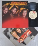 LP BEE GEES - SPIRITS NAVING FLOWN CAPA DUPLA C/ ENCARTE // CAPA CONFORME FOTOS // DISCO EM MUITO BOM ESTADO // PODE CONTER RISCOS QUE CAUSAM CHIADOS, RUÍDOS OU PULOS