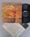 LP CYNDI LAUPER - TRUE COLORS C/ ENCARTE // CAPA CONFORME FOTOS // DISCO EM MUITO BOM ESTADO // PODE CONTER RISCOS QUE CAUSAM CHIADOS, RUÍDOS OU PULOS