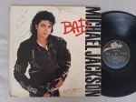 LP MICHAEL JACKSON - BAD // CAPA CONFORME FOTOS // DISCO EM MUITO BOM ESTADO // PODE CONTER RISCOS QUE CAUSAM CHIADOS, RUÍDOS OU PULOS