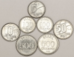 Numismática, Brasil. Lote com 7 moedas, sendo 100 e 500 cruzeiros 1985 e 1986, além de 5, 10 e 50 centavos cruzado novo 1989, já escassas.