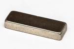 Ímã de neodímio 30x10x5mm suporta até 15kg.