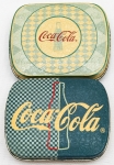 Colecionismo - 2 Lindas caixinhas porta comprimidos ou porta trecos pequenos - Ambas com a Prpaganda da COCA COLA - 6 x 4,5 cm
