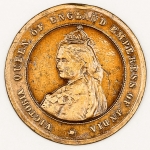 Numismática. Atenção: lote com peça e/ou peças vendida em leilão de 2025, não paga. Vamos apregoar com valor livre independente da avaliação anterior. Aconselhamos análise apurada. Não será descrita. Vale a foto. Legítima Galinha morta.