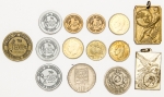 Numismática. Atenção: lote com peça e/ou peças vendida em leilão de 2025, não paga. Vamos apregoar com valor livre independente da avaliação anterior. Aconselhamos análise apurada. Não será descrita. Vale a foto. Legítima Galinha morta.