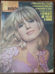 Revista Manchete Nº 778 (18 de Março de 1967) - Capa Monica Vitti / Revolução Russa / Bahia - Um exemplar riquíssimo em conteúdo jornalístico, geopolítico e cultural do final dos anos 60. Capa: Apresenta marcas visíveis de manuseio e desgaste natural nas bordas e extremidades esquerdas. Contém uma data carimbada/escrita ("18-3-67") no meio e as habituais anotações de arquivo à caneta no canto superior direito.Estrutura: Miolo preservado, com excelente legibilidade das chamadas históricas de capa.