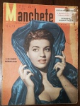 Revista Manchete Nº 113 (19 de Junho de 1954) - A Batalha do Impeachment / Crise no Rio de Janeiro - Um documento jornalístico de valor político inestimável para colecionadores, lançado apenas dois meses antes do trágico desfecho do governo de Getúlio Vargas, registrando a fervura institucional e a crise na antiga capital federal. Capa: Apresenta excelente nitidez de imagem e boa preservação das cores originais. Contém marcas normais de manuseio nas bordas externas, discretas dobras no canto inferior esquerdo e as habituais anotações de arquivo à caneta com carimbo de data ("19-6-54") no canto superior direito.