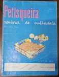 Revista Petisqueira de Culinária Nº 35 (Ano III - 1966) - Elisa Faria Rocha / Rara Vintage -  Dirigida e editada pela renomada culinarista Elisa Faria Rocha, esta edição é um item indispensável para colecionadores de impressos antigos, historiadores da gastronomia nacional e entusiastas do estilo de vida vintage dos anos 60.