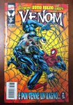 HQ Venom Nº 23: ...E Poi Venne Un Ragno... Parte 1 di 3 (1996) - Edição Italiana / Marvel Italia - Raríssimo exemplar em quadrinhos de Venom número 23 (Ano III), publicado na Itália pela Marvel Comics Italia (Panini) em outubro de 1996. Esta edição é altamente cobiçada por colecionadores, pois marca o início (Parte 1 de 3) da clássica saga noventista do simbionte no mercado europeu.