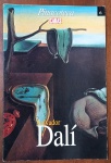 Livro Raro Pinacoteca Caras Nº 6 (1998)  Salvador Dalí  Edição Histórica de Luxo Excelente exemplar colecionável do livro/fascículo de arte Salvador Dalí (Volume Nº 6), integrante da célebre coleção Pinacoteca Caras, publicada pela Editora Caras em 1998. Este volume em formato gigante é inteiramente dedicado à vida e ao legado do maior ícone do movimento surrealista mundial, o mestre espanhol Salvador Dalí (19041989), cujas composições oníricas, imagens bizarras e técnica pictórica impecável redefiniram a arte do século XX.
