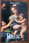 Livro Raro Pinacoteca Caras Nº 16 (1998)  Rafael  Edição Histórica de Luxo Excelente exemplar colecionável do livro/fascículo de arte Rafael (Volume Nº 16), integrante da célebre coleção Pinacoteca Caras, publicada pela Editora Caras em 1998. Este volume em formato gigante é inteiramente dedicado à vida e ao legado de Raffaello Sanzio, mundialmente consagrado como Rafael (14831520), mestre do Alto Renascimento italiano que, ao lado de Michelangelo e Leonardo da Vinci, formou a tríade suprema de gênios da era de ouro da arte ocidental, aclamado pela harmonia, doçura e perfeição clássica de suas composições.