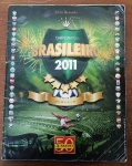 Álbum Campeonato Brasileiro 2011 (Séries A e B)  Panini 50 Anos - Esta edição é histórica, pois celebra o aniversário de 50 anos da Editora Panini (1961-2011).