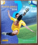 Álbum de Figurinhas Campeonato Brasileiro 2019 (Séries A e B)  Panini  VazioÓtimo estado de conservação. Capa íntegra, com cores vivas e lombada original firme com os grampos de fábrica.