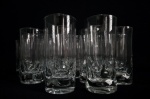 Lote com 16 copos para long drink, confeccionados em vidro translúcidos. Med.: 14 cm.