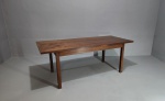 Autor desconhecido - Grande mesa de jantar, confeccionada em Jacarandá maciço e laminada. Med.: 80 x 220 x 90 cm.