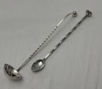 Colher e concha para drinks em metal espessurado a prata. Medindo: 25 e 27 cm,