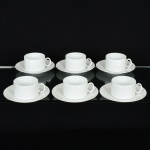 PORCELANA, seis (6) xícaras para chá, tonalidade branca, sem marca de manufatura aparente, vide foto.
