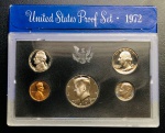 Estados Unidos Proof Set 1972 - 5 Moedas Letra S Lacradas No Acrilico - 1 Dime, 1 e 5 Cents, Quarter Dolar, Half Dolar - Com Caixa ( Sem Certificado ).
