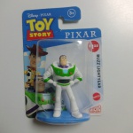 MATTEL DISNEY PIXAR TOY STORY -  Brinquedo miniatura colecionável do Buzz Lightyear. NOVO/ LACRADO. Em excelente estado de conservação, mas sem garantia futura. ATENÇÃO! Produto sendo vendido no estado conforme fotos. Testado ou não, diz respeito apenas no momento da catalogação. Questione todas as suas dúvidas antes de efetuar os lances, eles são IRREVOGÁVEIS e IRRETRATÁVEIS! Se necessário, solicitar mais fotos, vídeos ou perguntas para análise via e-mail contato.antig@gmail.com. Grato pelo contato.
