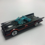 HOT WHEEELS DC COMICS BATMÓVEL 1:43-  ATENÇÃO! Produto sendo vendido no estado conforme fotos. Testado ou não, diz respeito apenas no momento da catalogação. Questione todas as suas dúvidas antes de efetuar os lances, eles são IRREVOGÁVEIS e IRRETRATÁVEIS! Se necessário, solicitar mais fotos, vídeos ou perguntas para análise via e-mail contato.antig@gmail.com. Grato pelo contato.