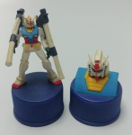 PEPSI RX-78 GUNDAM SÉRIE MOBILE SUIT - Brinquedo miniatura colecionável  personagem Gundam, medindo cerca de 6 cm. Em excelente estado de conservação, mas sem garantia futura. ATENÇÃO! Produto sendo vendido no estado conforme fotos. Testado ou não, diz respeito apenas no momento da catalogação. Questione todas as suas dúvidas antes de efetuar os lances, eles são IRREVOGÁVEIS e IRRETRATÁVEIS! Se necessário, solicitar mais fotos, vídeos ou perguntas para análise via e-mail contato.antig@gmail.com. Grato pelo contato.
