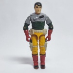 GI JOE / COMANDOS EM AÇÃO / BACKSTOP 1987 ORIGINAL - Marca e fabricante: Hasbro. Produto confeccionado em ABS, medindo cerca de 10 cm. Peça em excelente conservação, não possui acessório e embalagem, sem garantia futura.  ATENÇÃO! Produto sendo vendido no estado conforme fotos. Se necessário, solicitar mais fotos, vídeos ou perguntas para análise via e-mail contato.antig@gmail.com. Grato pelo contato.