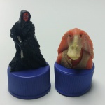 PEPSI JAR JAR BINKS E DARTH MAGUL STAR WARS - Brinquedo miniatura colecionável  personagem Jar jar Binks e Darth Maul, medindo cerca de 6 cm. Em excelente estado de conservação, mas sem garantia futura. ATENÇÃO! Produto sendo vendido no estado conforme fotos. Testado ou não, diz respeito apenas no momento da catalogação. Questione todas as suas dúvidas antes de efetuar os lances, eles são IRREVOGÁVEIS e IRRETRATÁVEIS! Se necessário, solicitar mais fotos, vídeos ou perguntas para análise via e-mail contato.antig@gmail.com. Grato pelo contato.