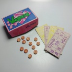 BRINQUEDOS PARANÁ VÍSPORA - Antigo jogo de bingo completo.ATENÇÃO! Produto sendo vendido no estado conforme fotos. Testado ou não, diz respeito apenas no momento da catalogação. Questione todas as suas dúvidas antes de efetuar os lances, eles são IRREVOGÁVEIS e IRRETRATÁVEIS! Se necessário, solicitar mais fotos, vídeos ou perguntas para análise via e-mail contato.antig@gmail.com. Grato pelo contato.