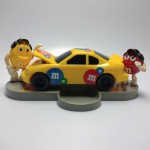 M&M's MECÂNICOS DISPENSER DE BALA  - Dispenser de bala M&M's. ATENÇÃO! Produto sendo vendido no estado conforme fotos. Testado ou não, diz respeito apenas no momento da catalogação. Questione todas as suas dúvidas antes de efetuar os lances, eles são IRREVOGÁVEIS e IRRETRATÁVEIS! Se necessário, solicitar mais fotos, vídeos ou perguntas para análise via e-mail contato.antig@gmail.com. Grato pelo contato.